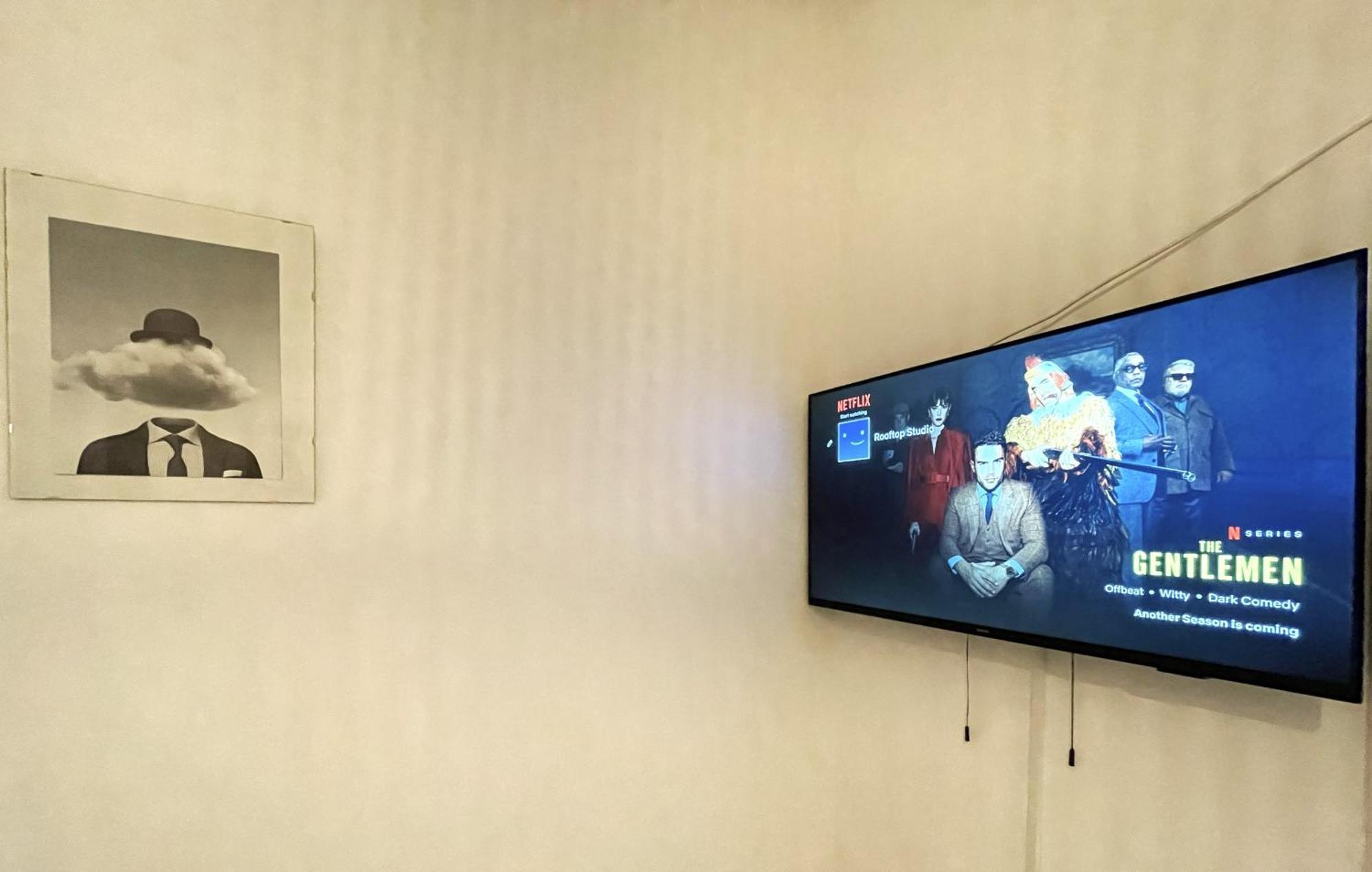 Rooftop Studio In The Heart Of Bucharest W Netflix 外观 照片